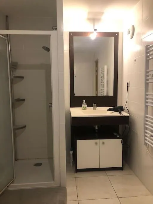Iter House 이터 하우스 Apartment Aix-en-Provence 0*,  France